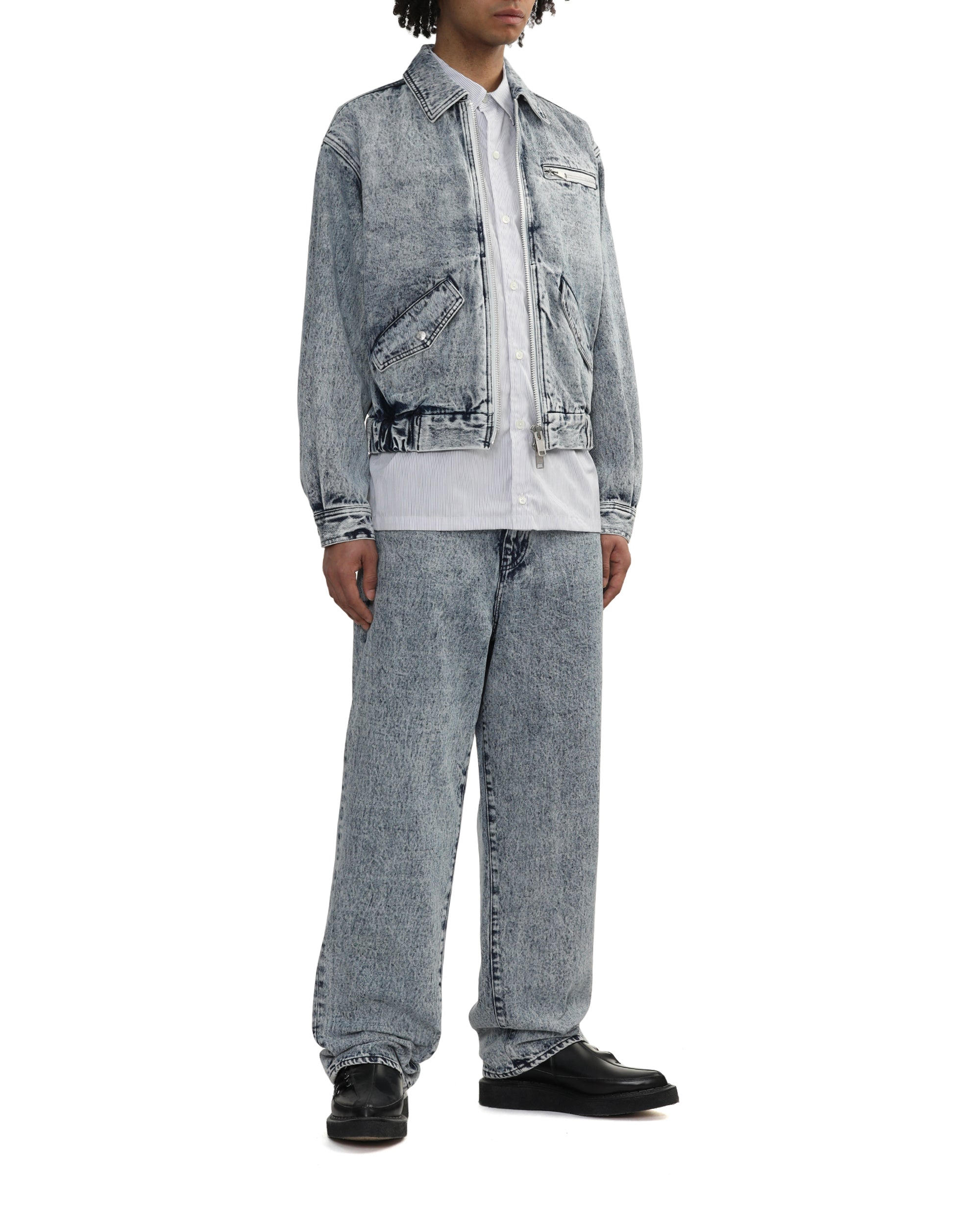 Zip-up denim jacket