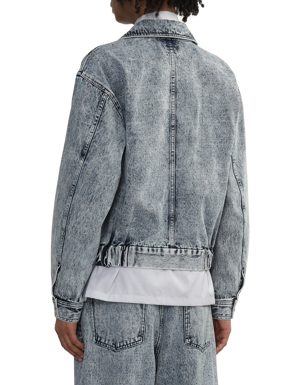 Zip-up denim jacket