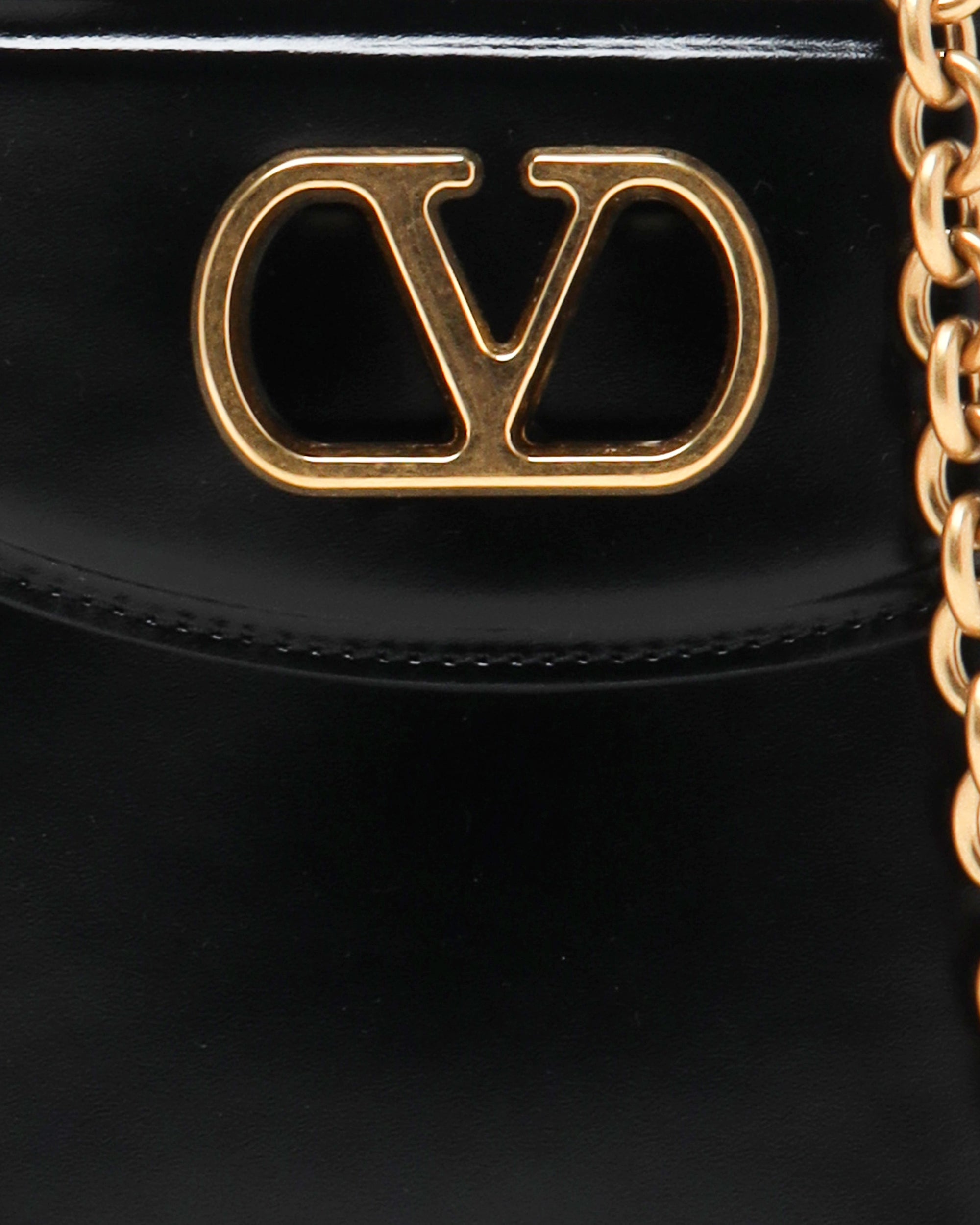 Vain leather shoulder bag
