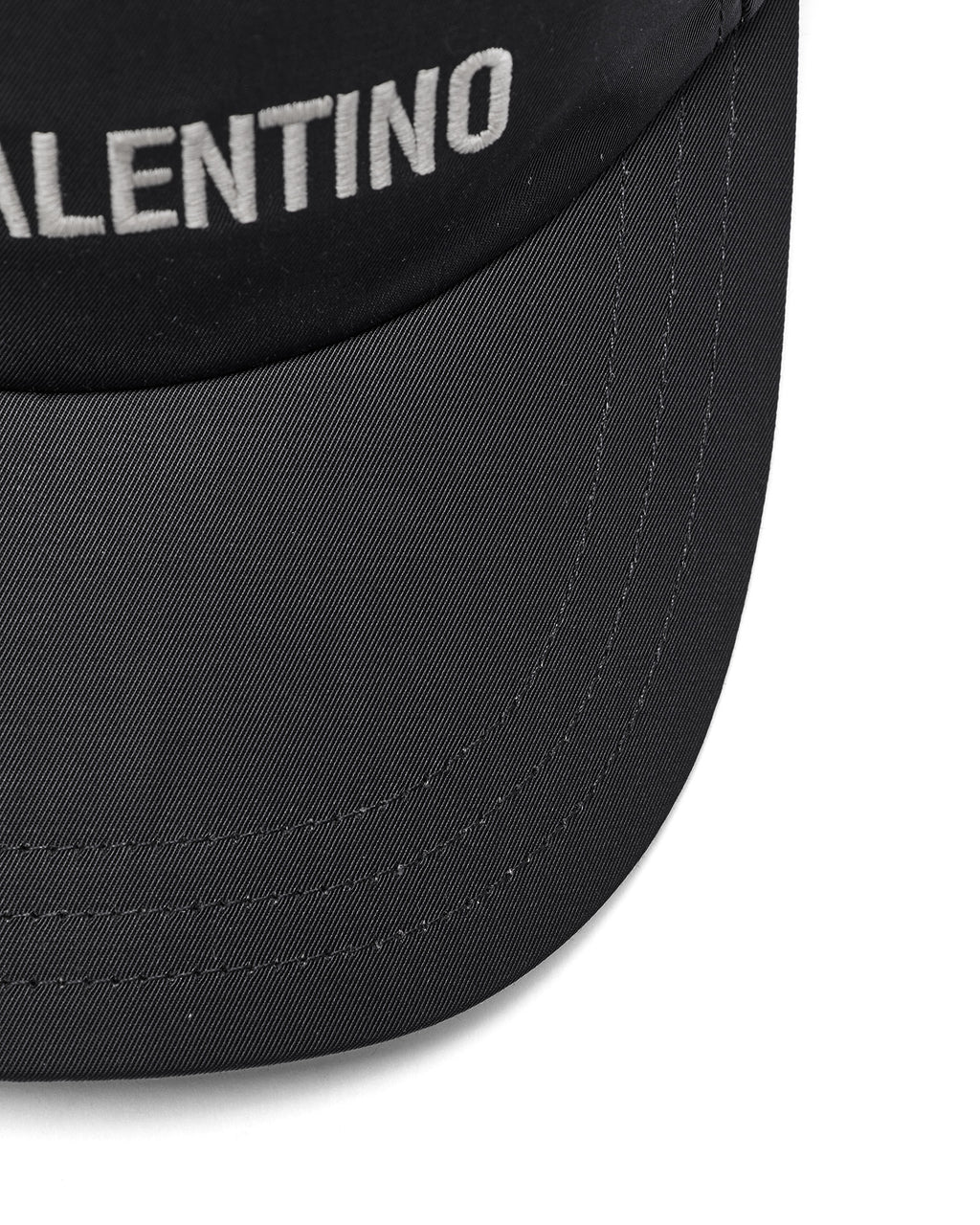Logo embroidered baseball cap