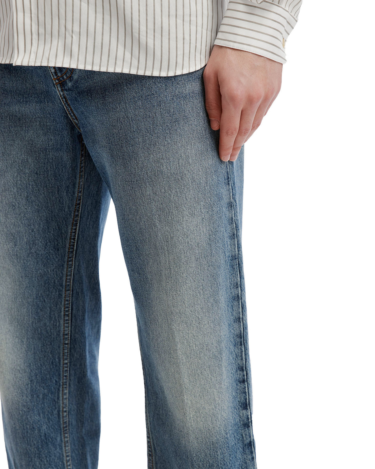 Wide-leg jeans