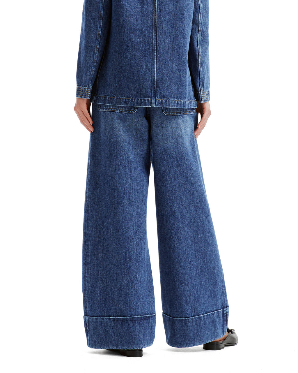 Wide-leg jeans
