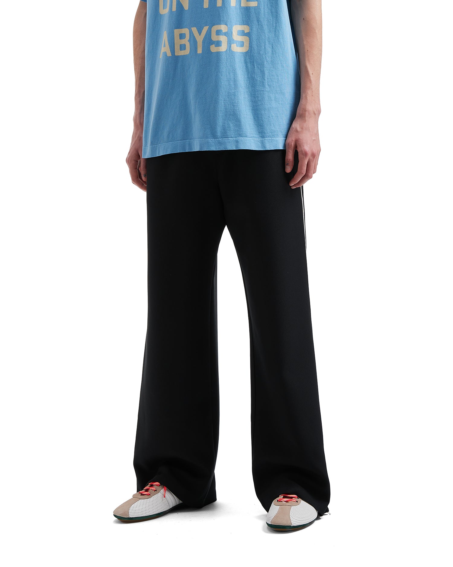 Nylon pants with Vlogo patch