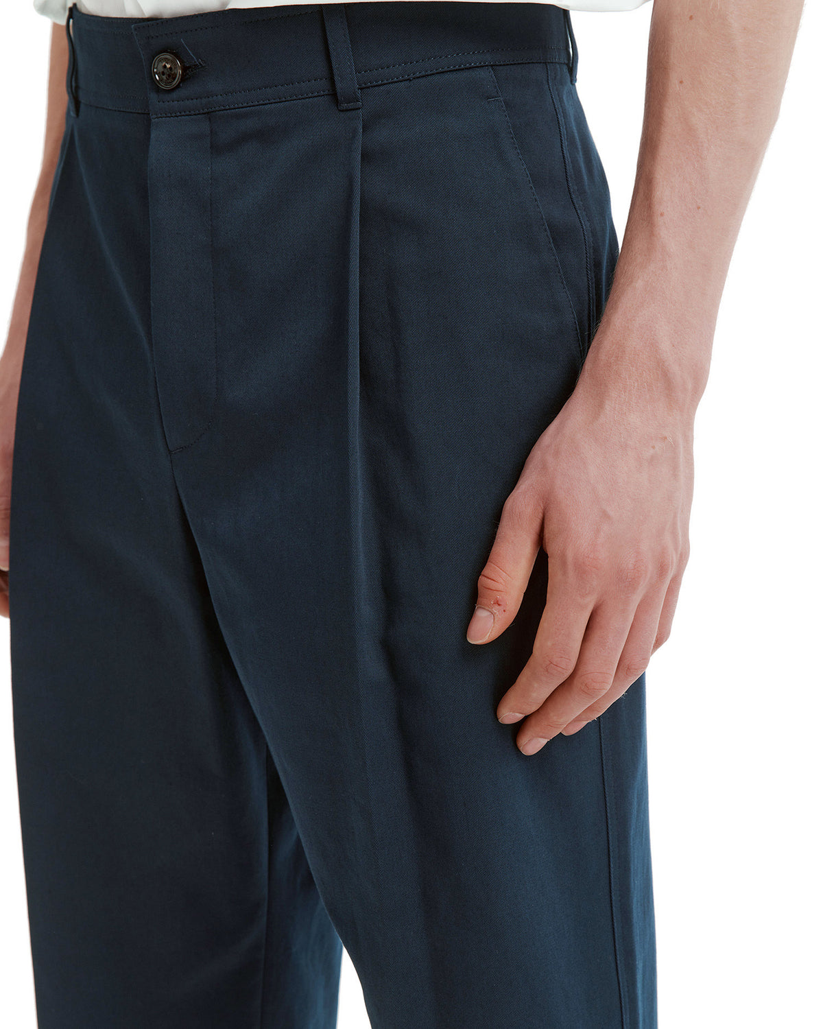 Pleated pants