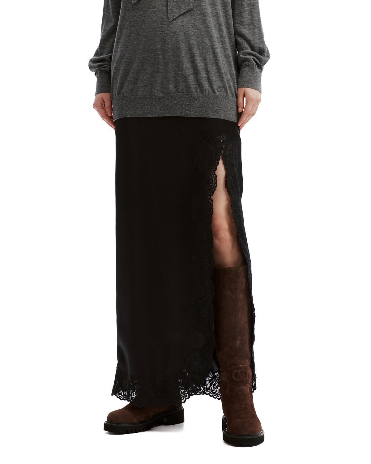 Long skirt with lace