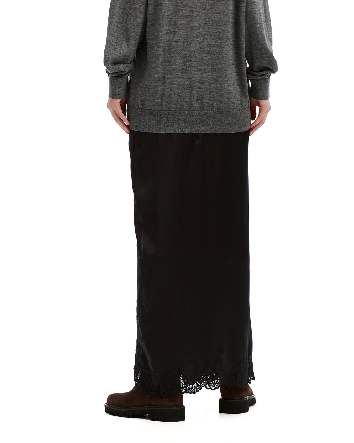 Long skirt with lace