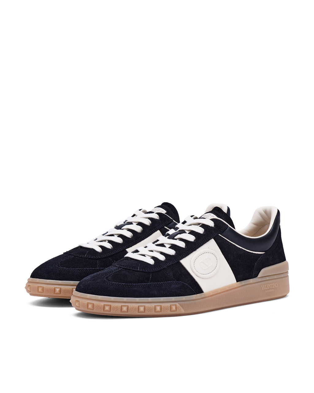 Upvillage low top sneaker