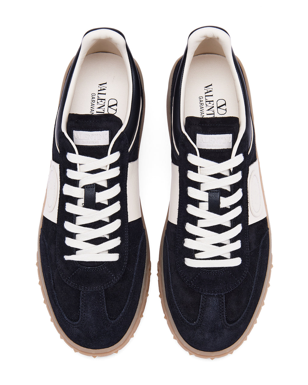 Upvillage low top sneaker