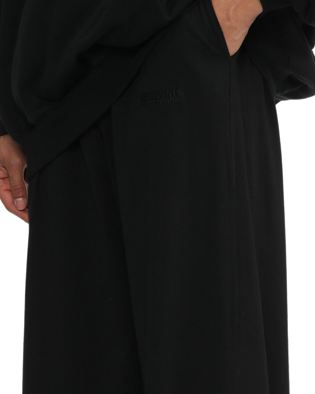 Oversized jersey pants