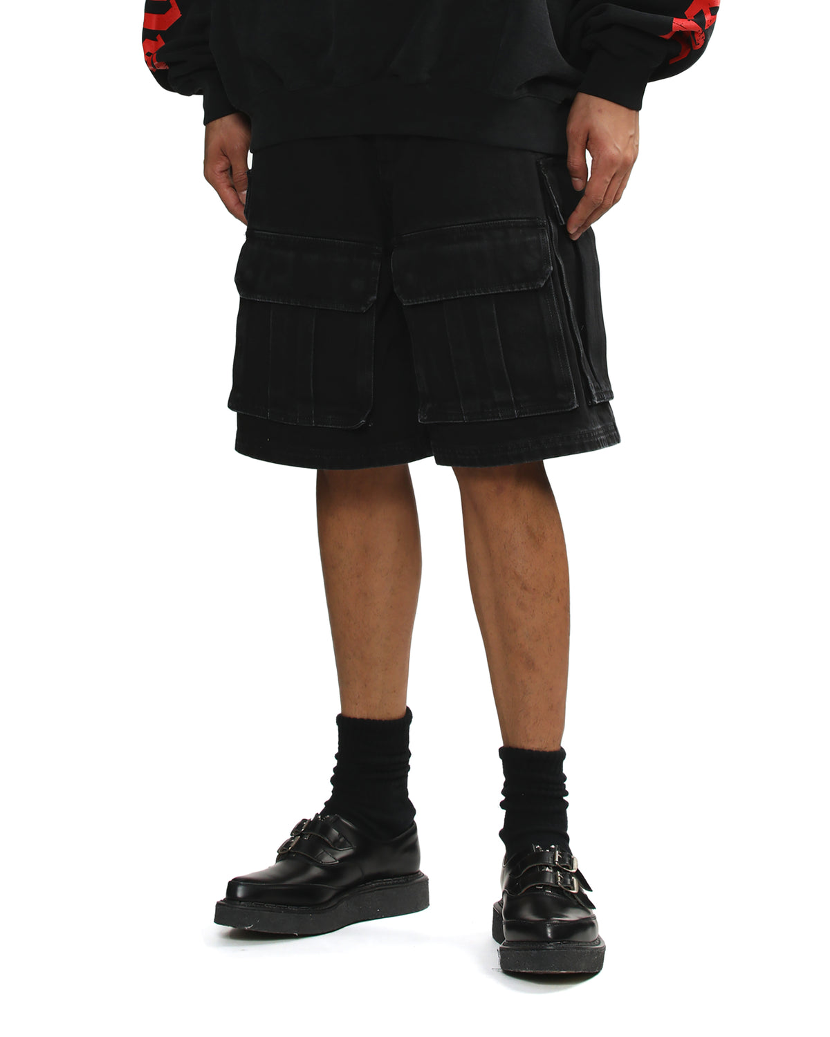 Multipocket cargo denim shorts