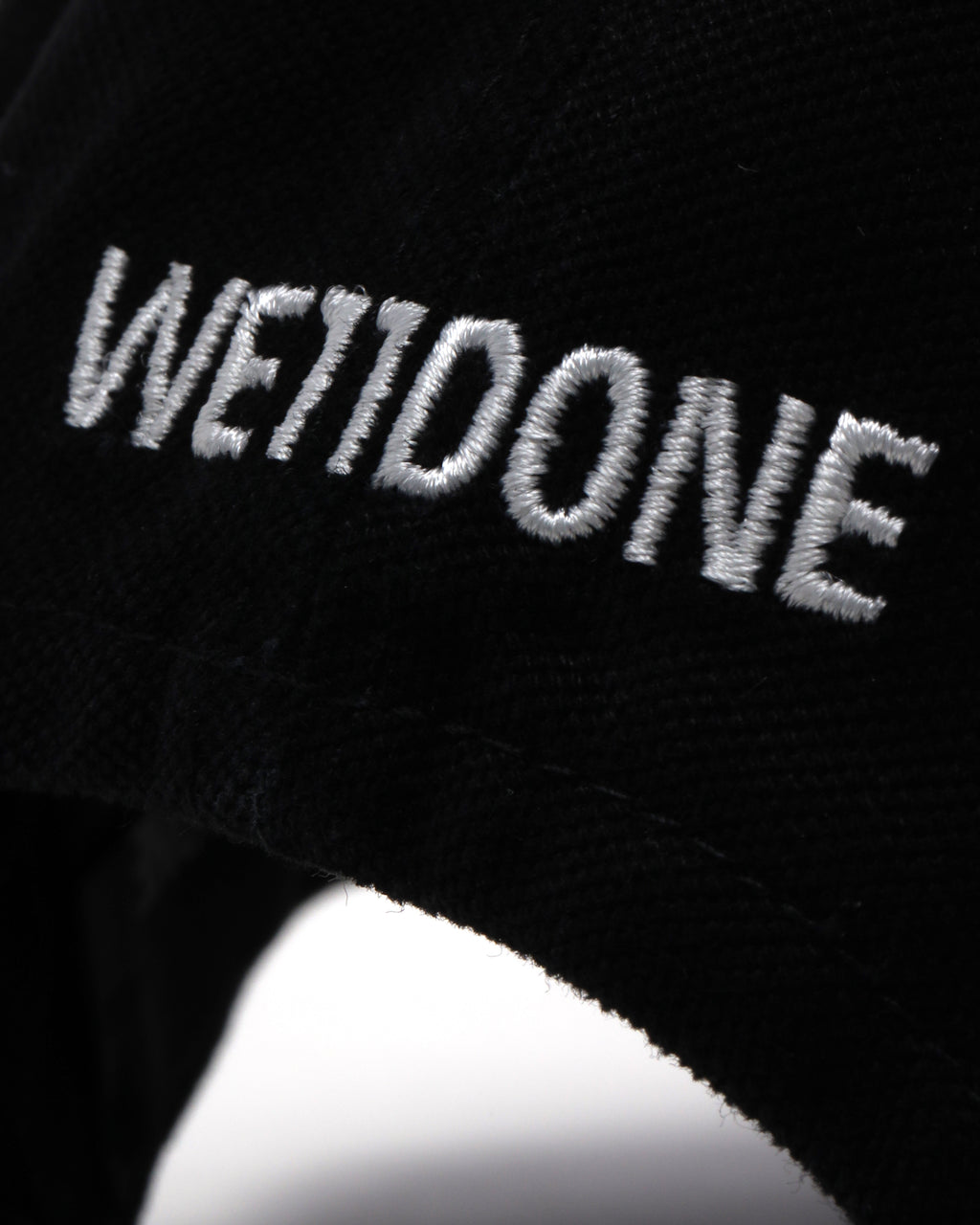 Logo cap