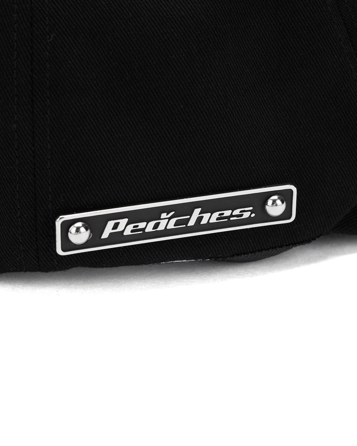 Capsule logo cap
