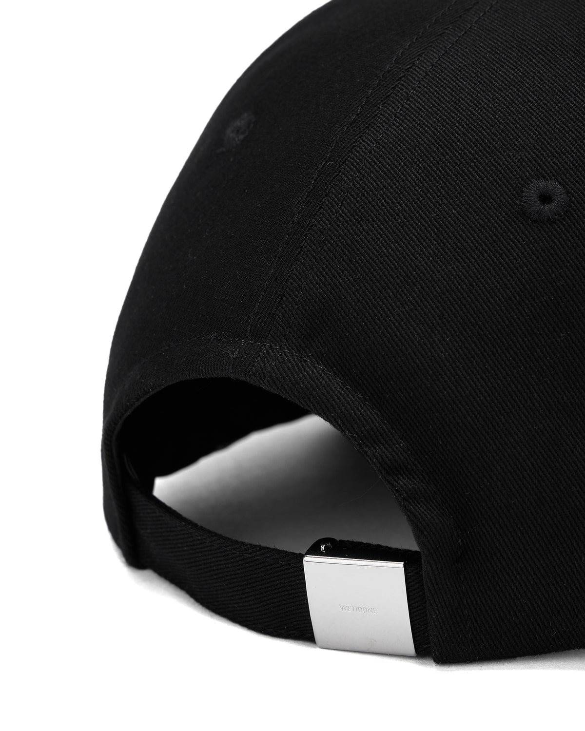 Capsule logo cap