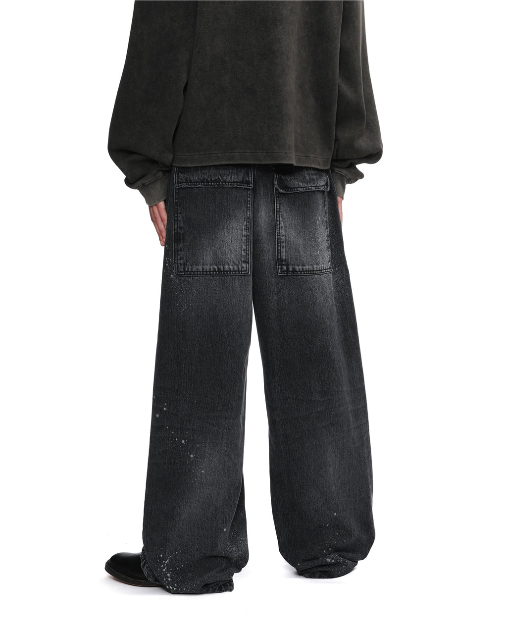 Wide-leg jeans
