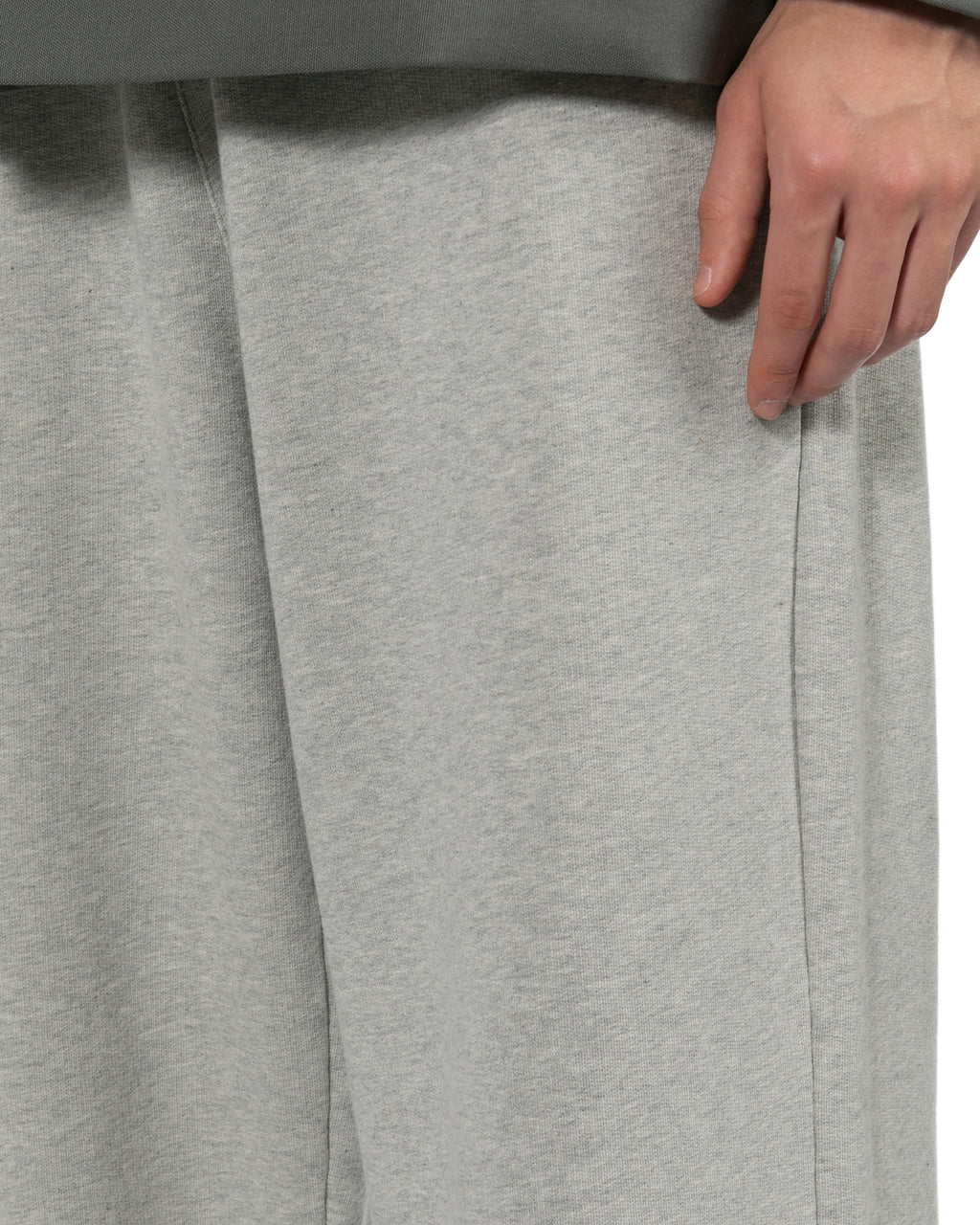 Wide-leg pants