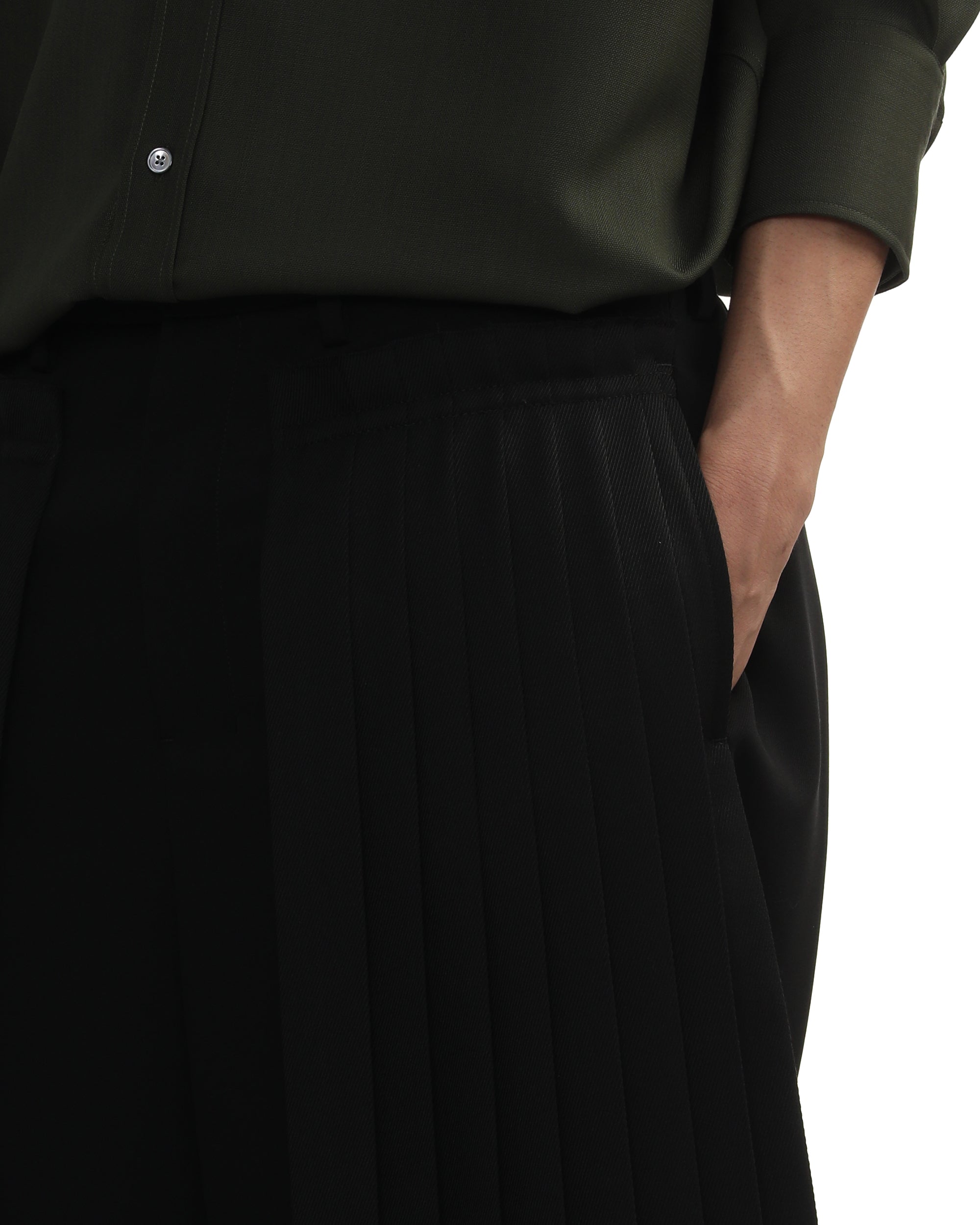 Pleated shorts
