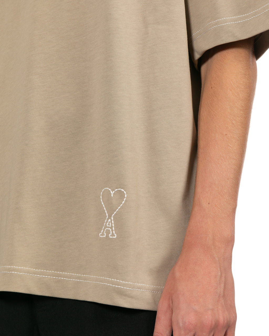 Logo embroidered tee