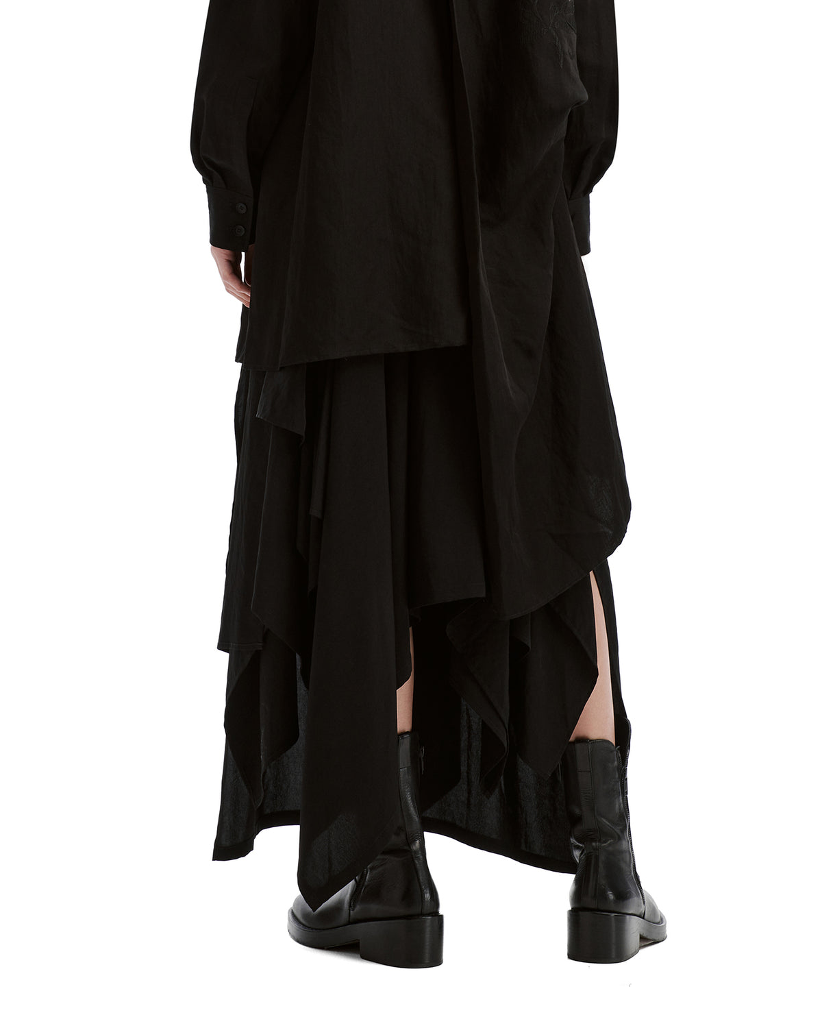 Asymmetrical skirt