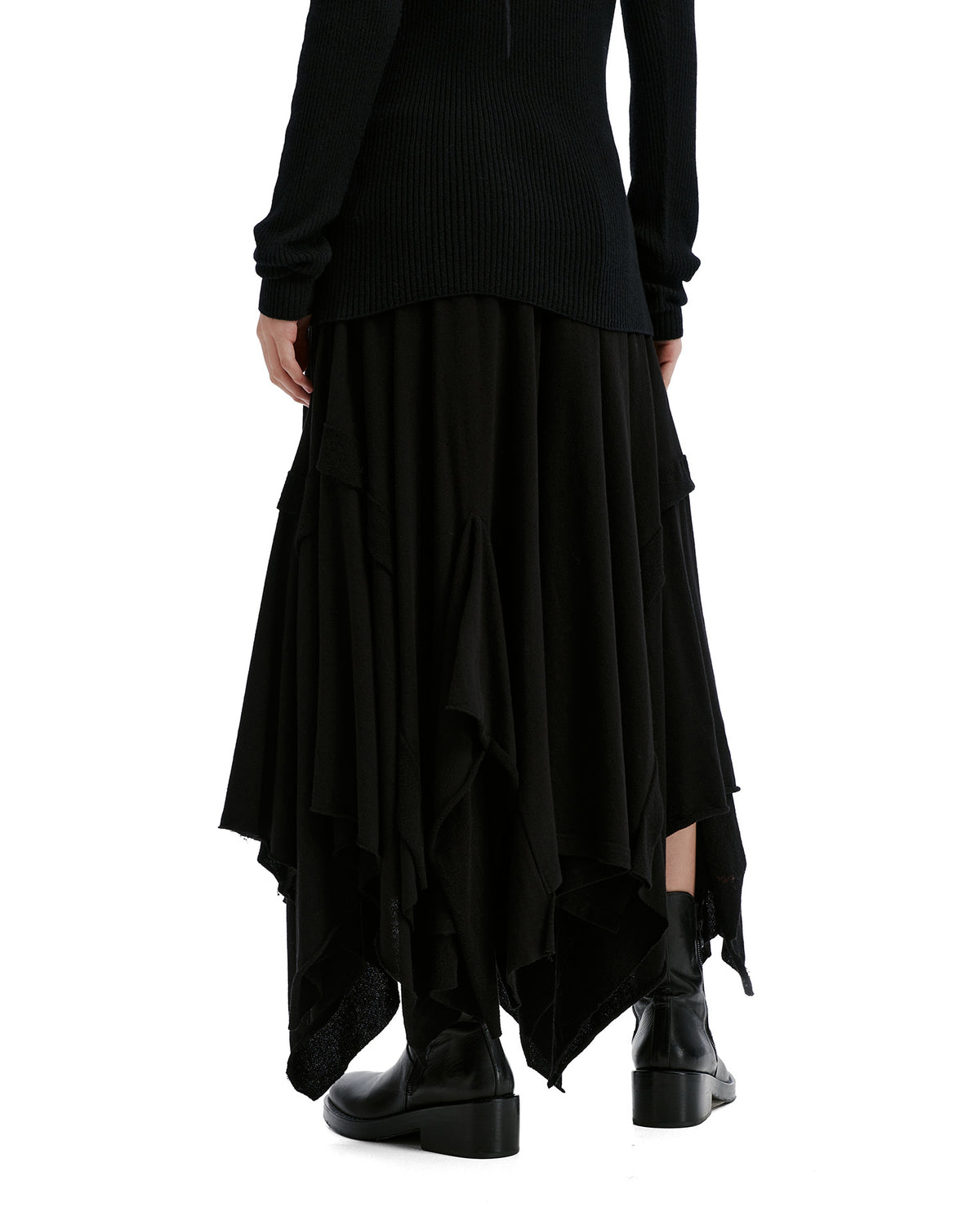 Asymmetrical skirt