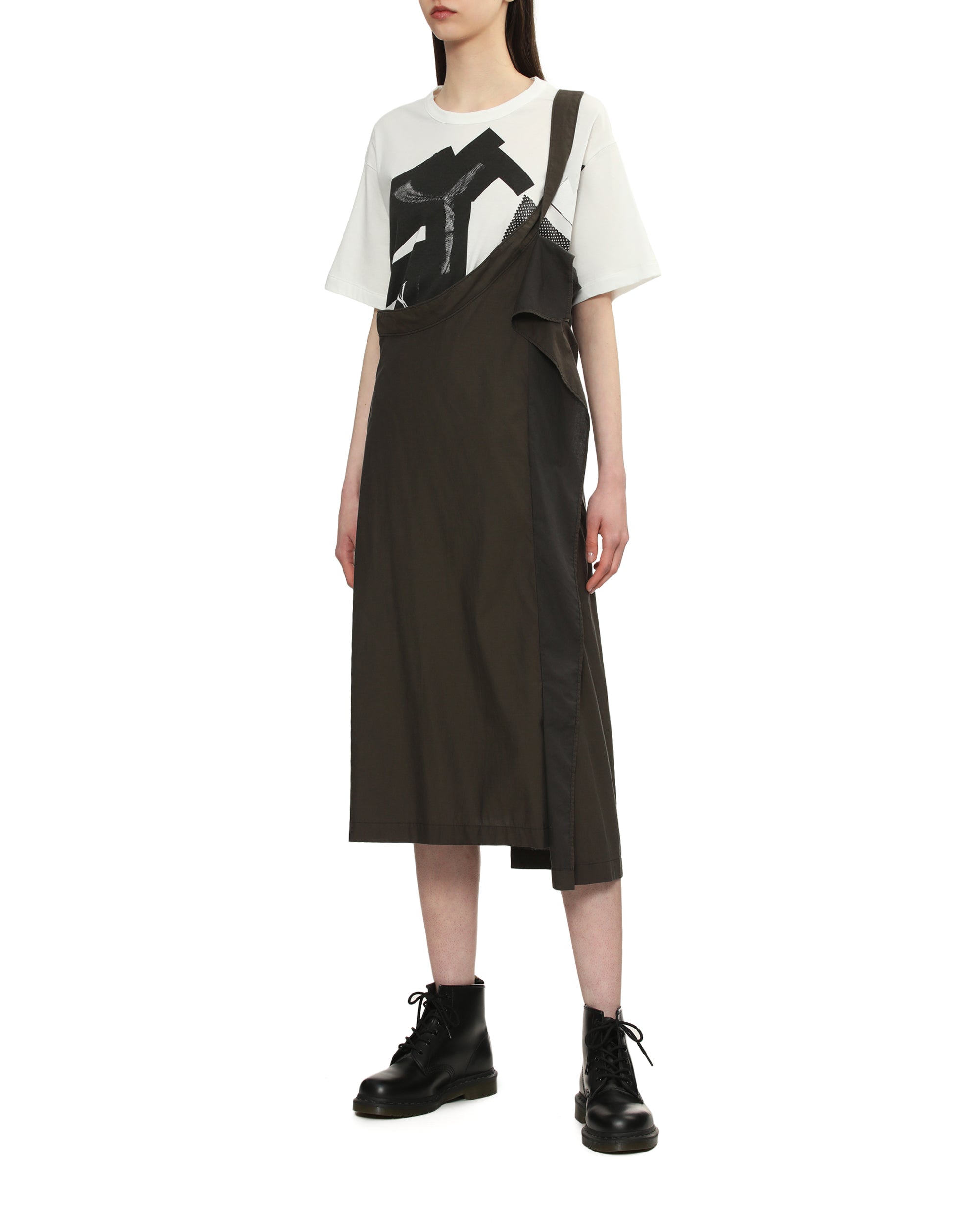 Single suspender skirt