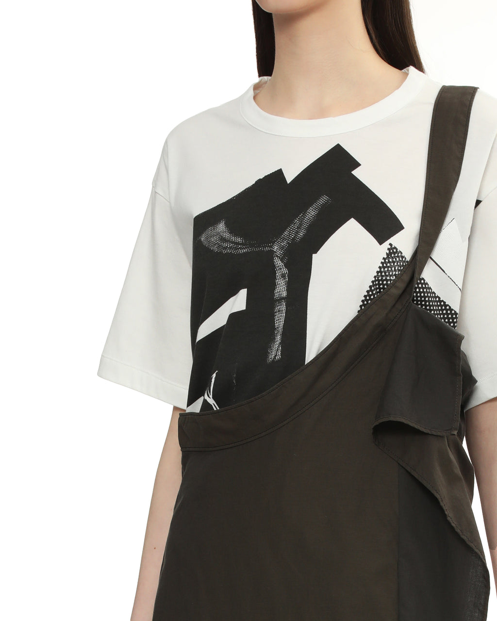 Single suspender skirt