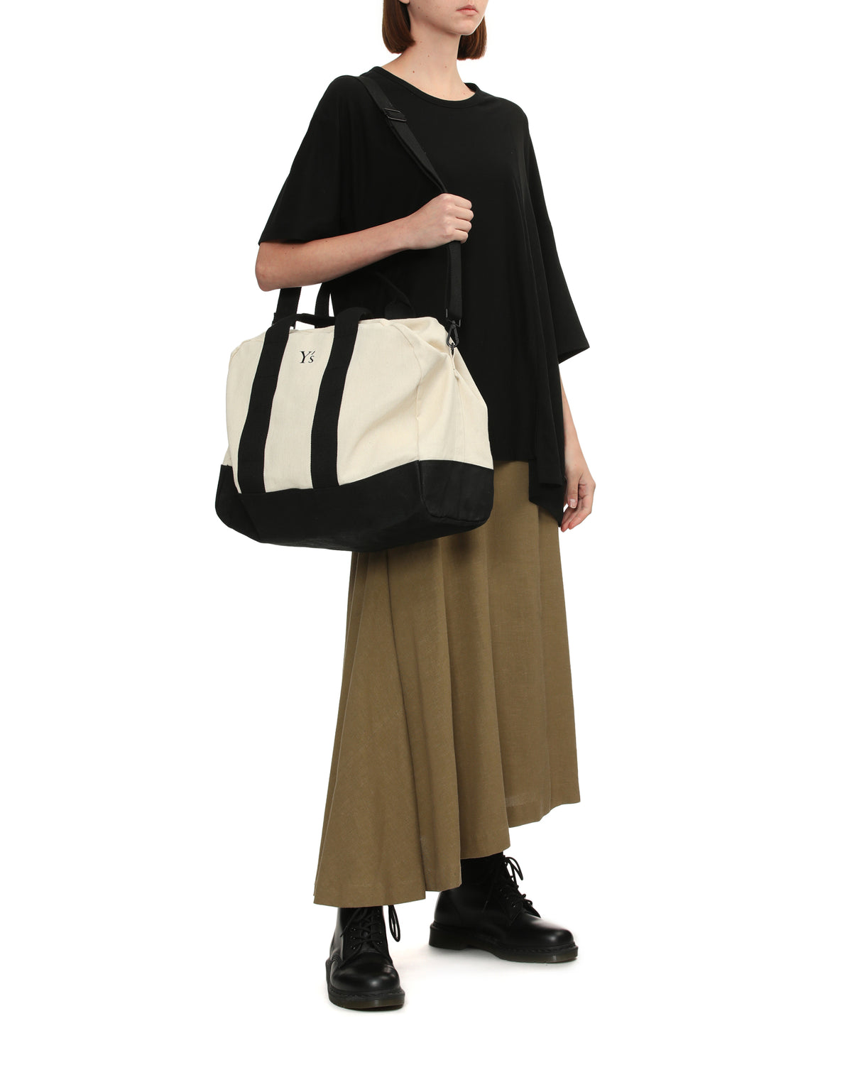 Diagonal hem skirt
