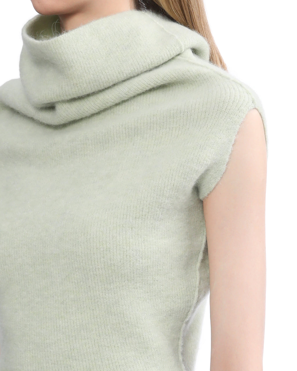 Funnel neck knit