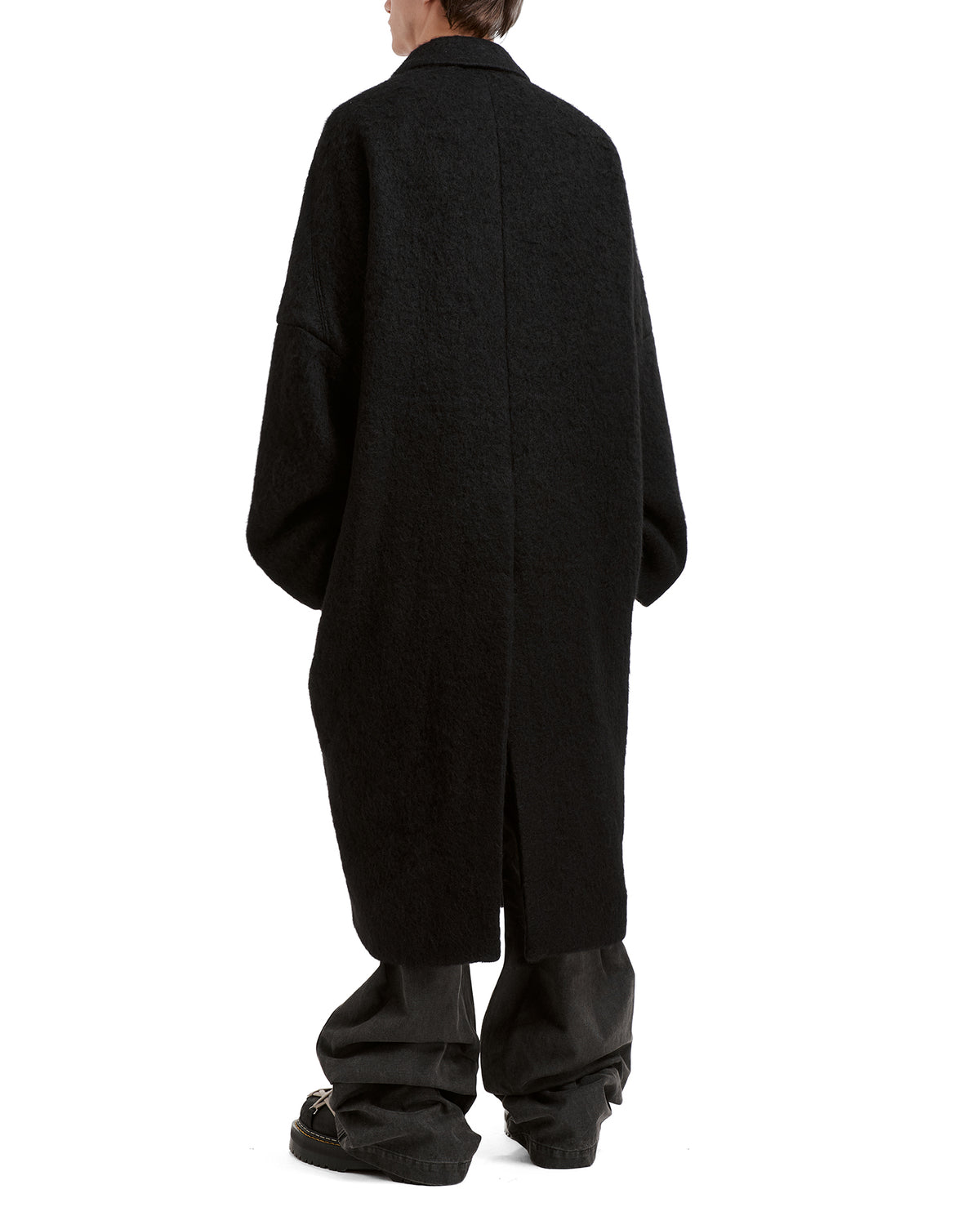 Loose mid-length coat