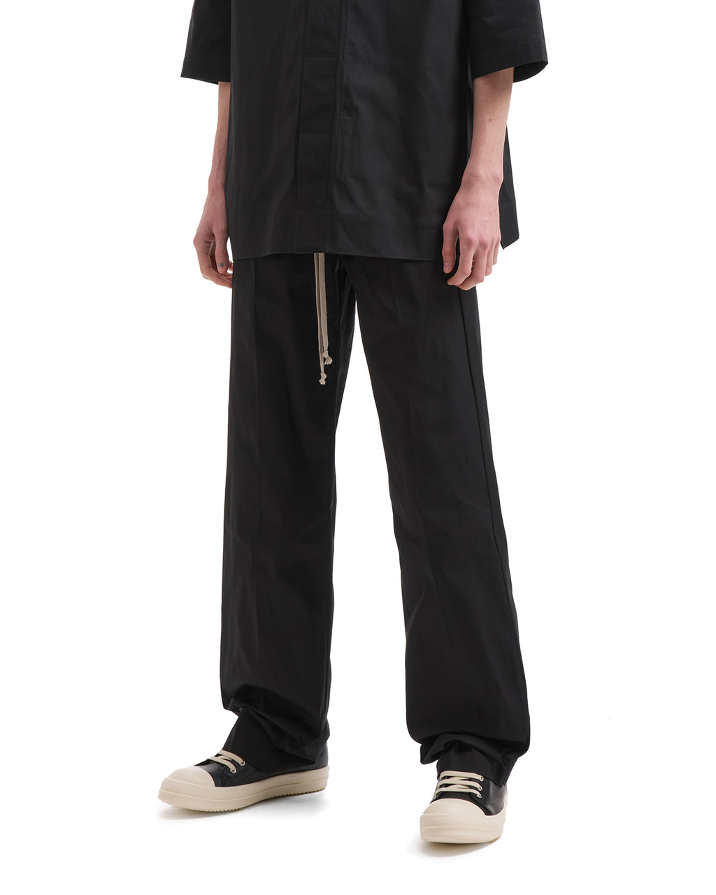 Wide-leg pants