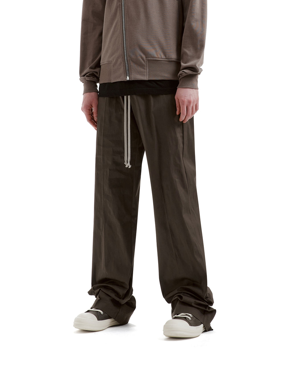 Wide-leg pants
