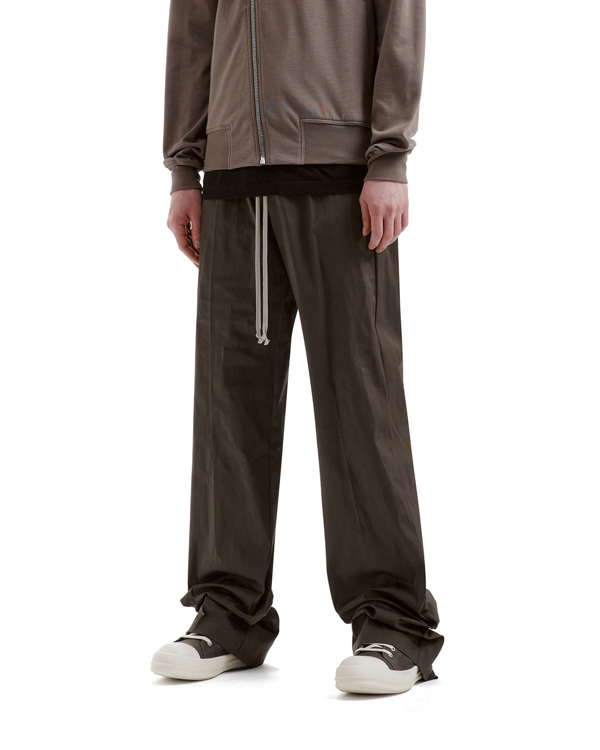 Wide-leg pants