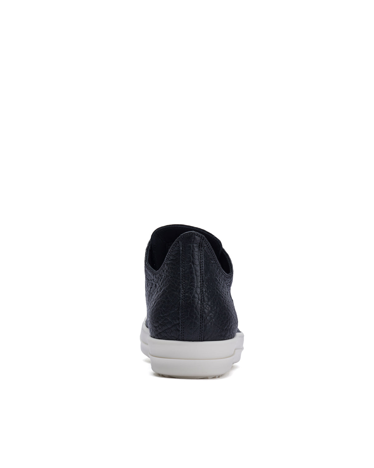 Low-top sneakers