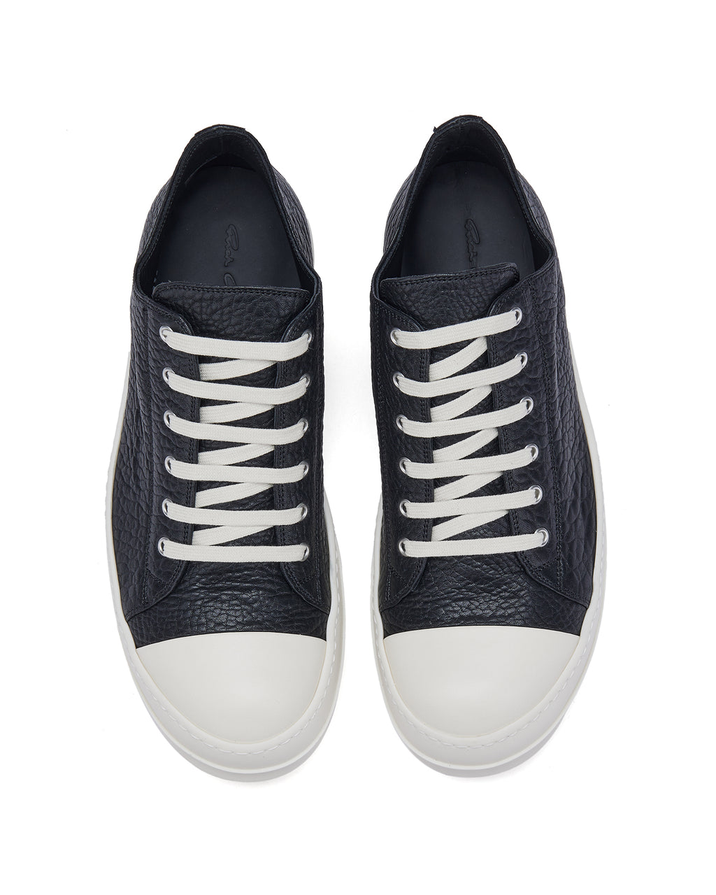 Low-top sneakers