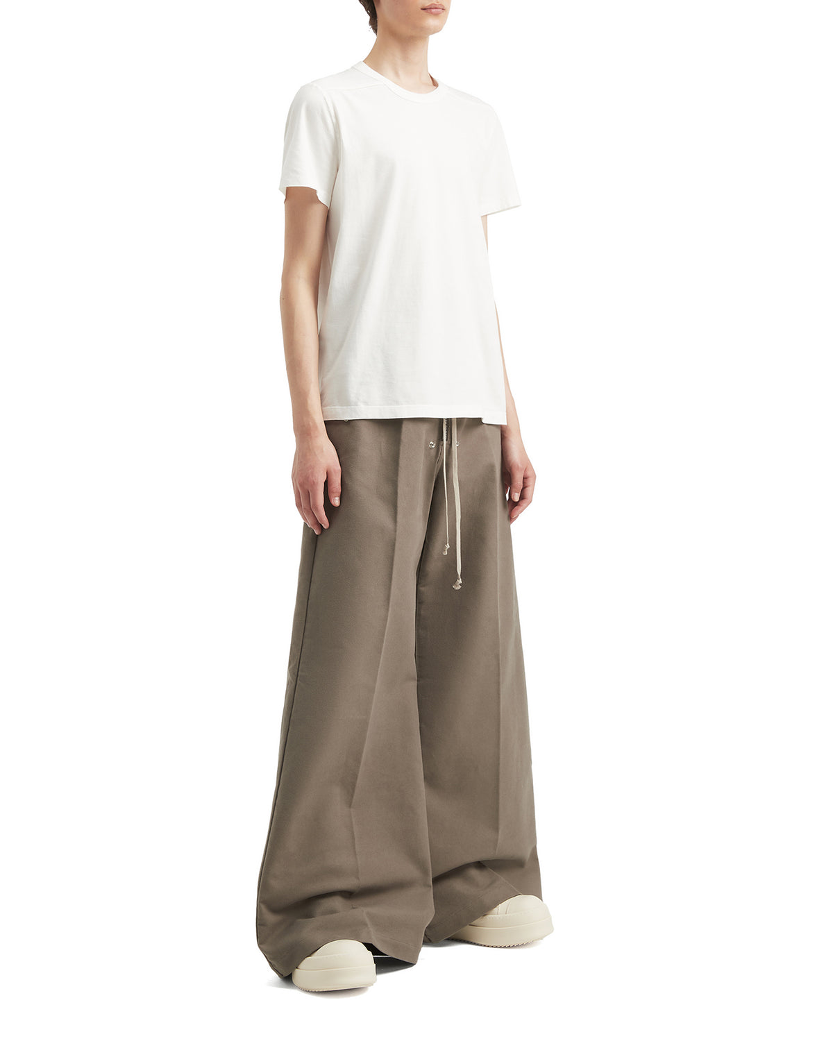 Short level tee