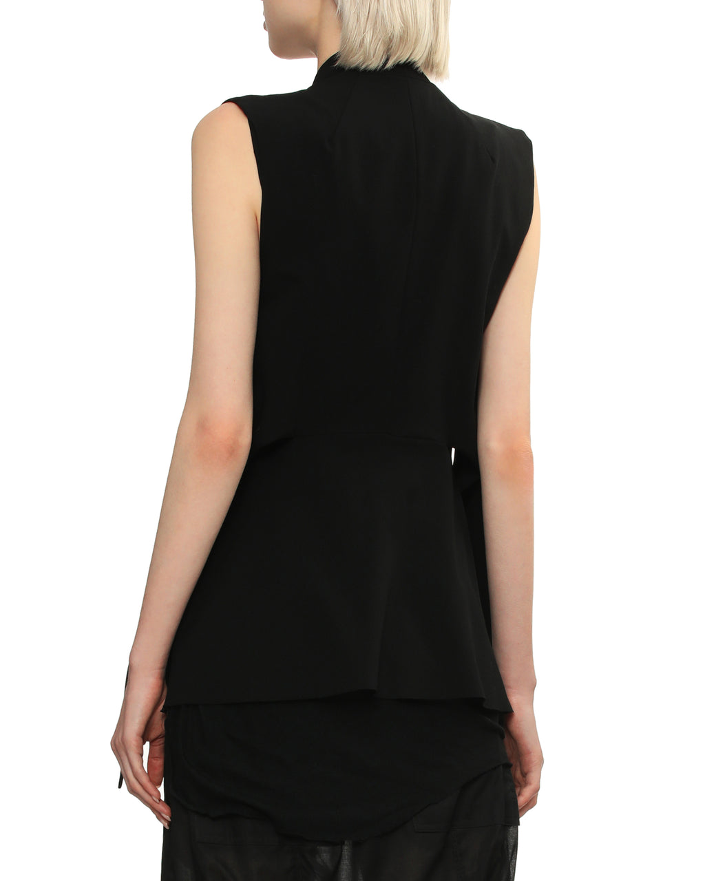 Sleeveless blazer