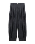 Pleated jeans