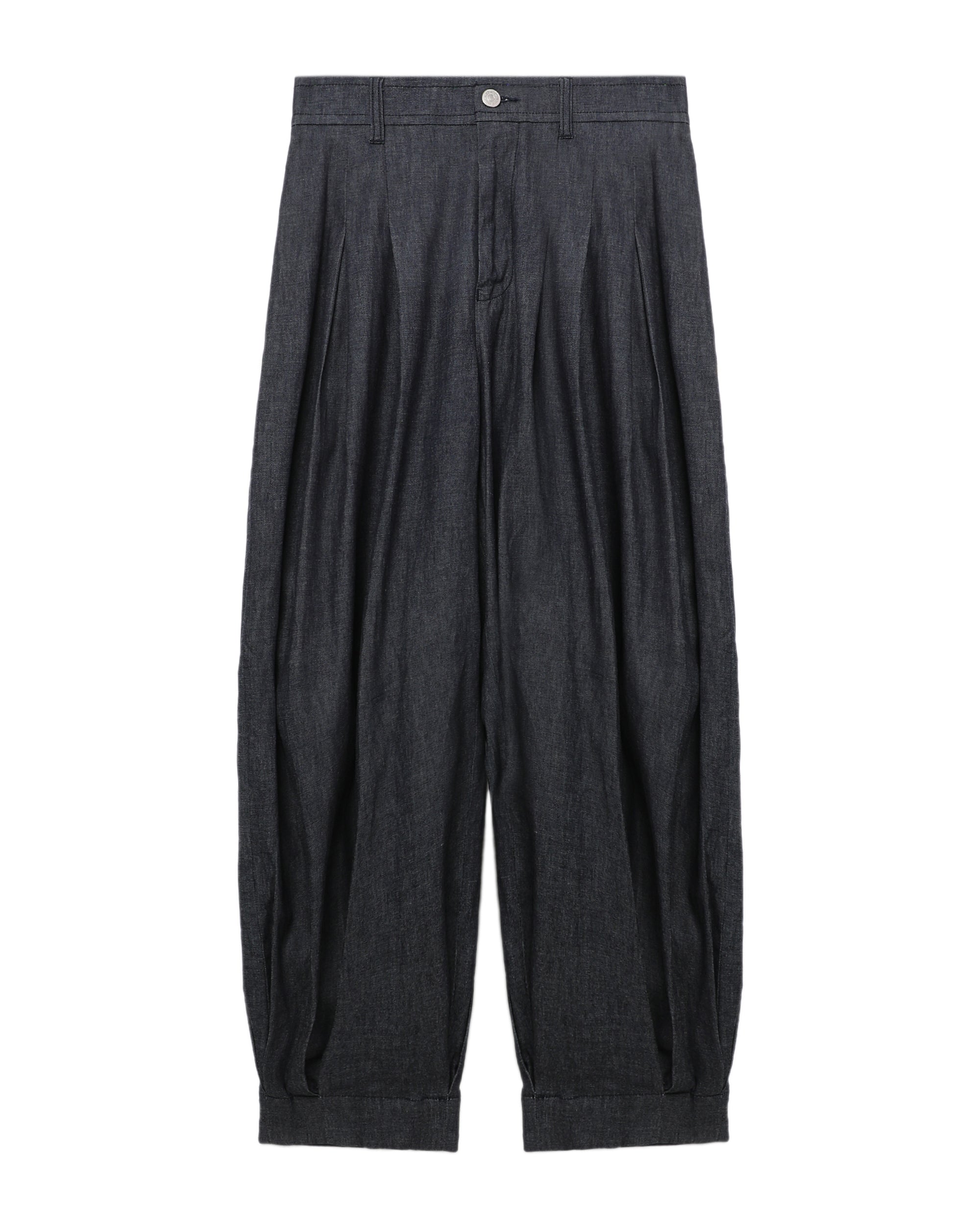 Pleated jeans